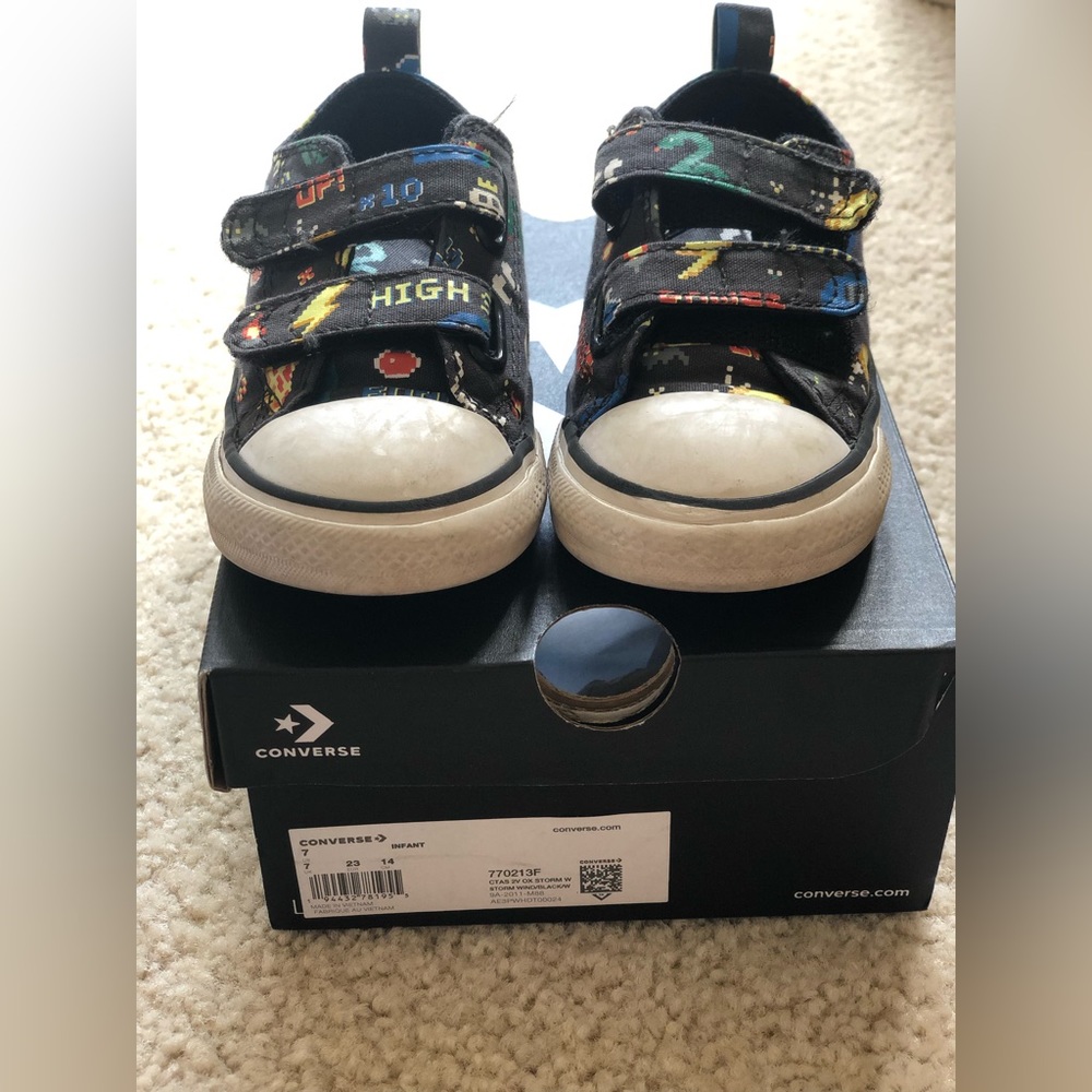 Toddler Converse, size 7